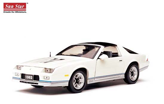 Sunstar 1/18 1982 Chevrolet Camaro Z28 White